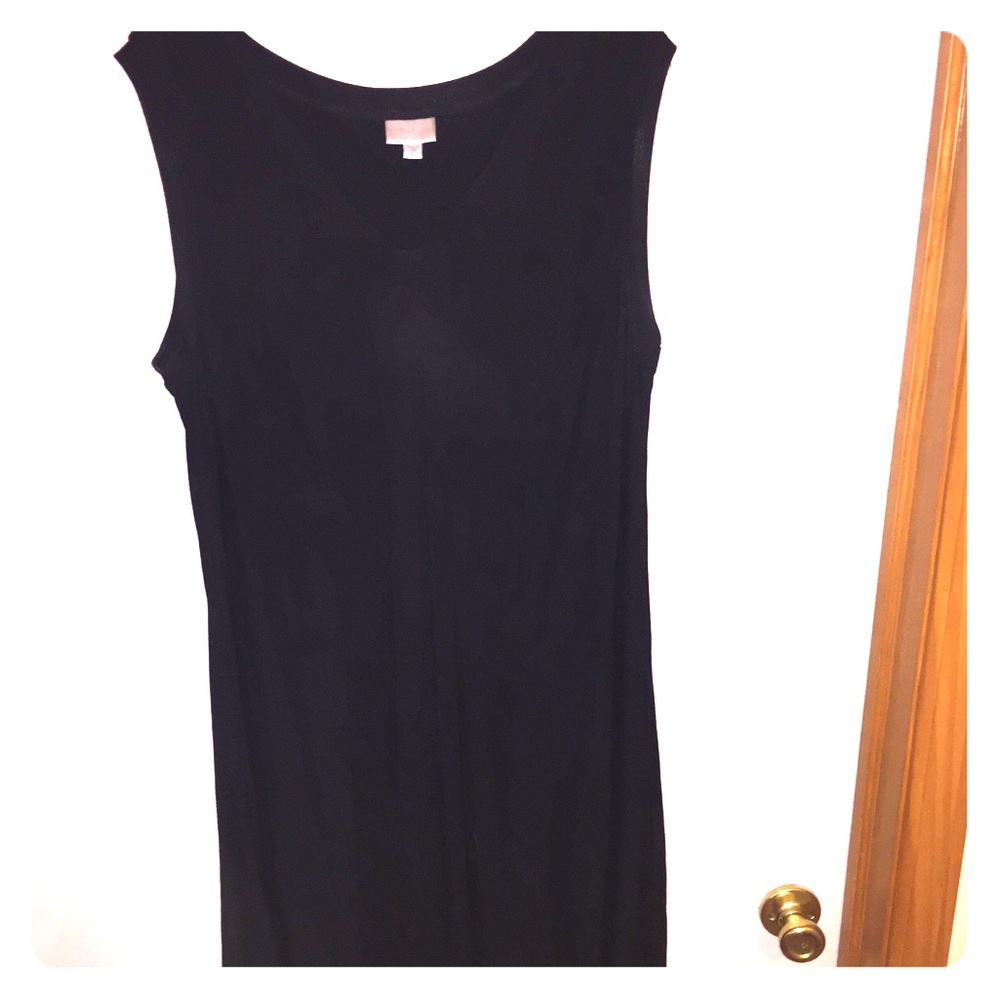 VIP KNITS Avenue black dress size 18/20